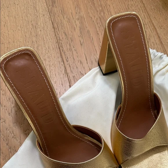 STAUD Sloane Metallic Leather Heel